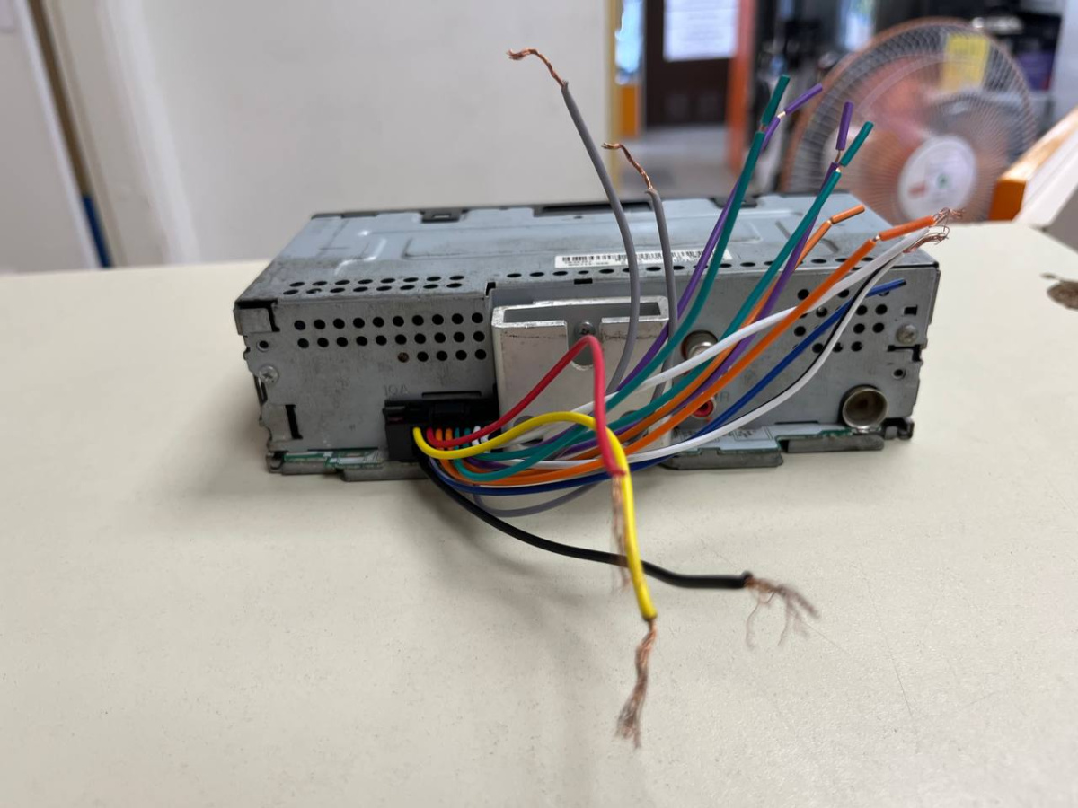 Автомагнитола Pioneer MVH-S120UB