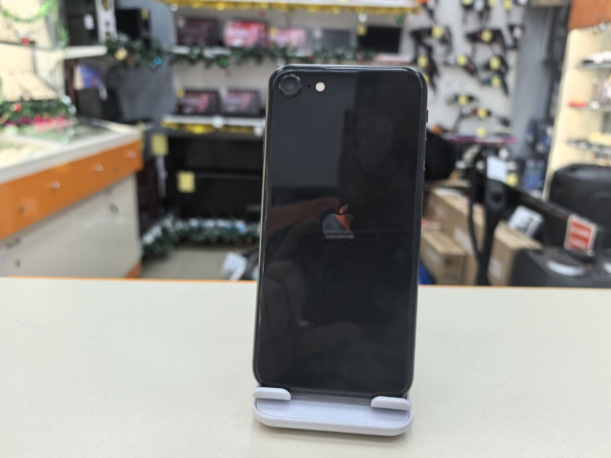 Смартфон Apple iPhone SE 2020 64Gb