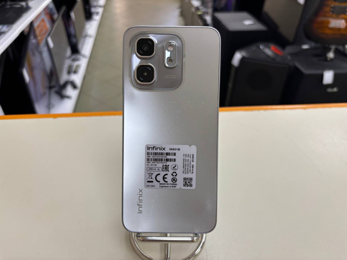 Смартфон Infinix HOT 50i 4/256