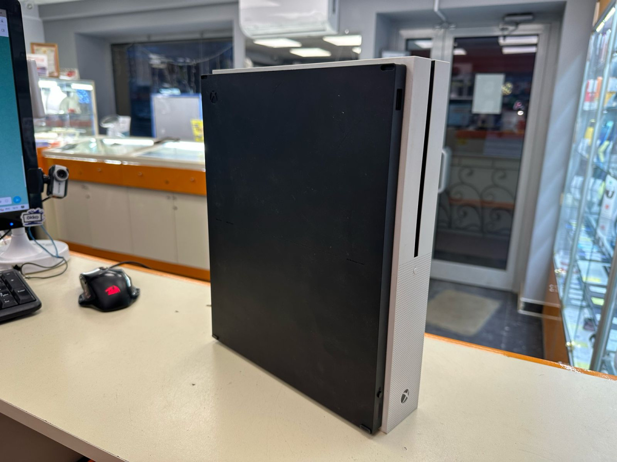 Игровая приставка Xbox One S 500Gb