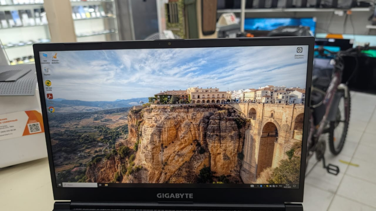 Ноутбук Gigabite; Core I7-13620H, Geforce RTX 4060, 16 Гб, 500 Гб, Нет