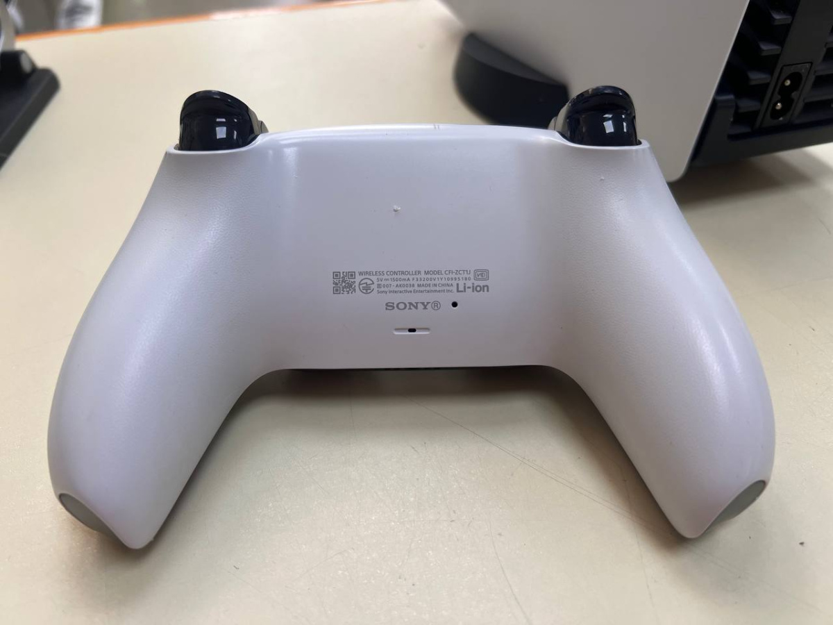 Игровая приставка PlayStation 5 825Gb (С дисководом)