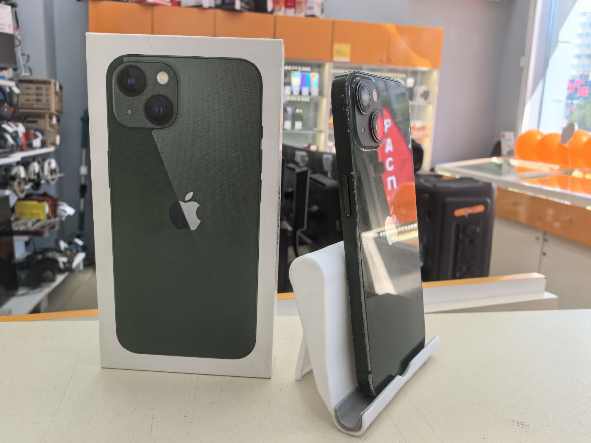 Смартфон Apple iPhone 13 128Gb