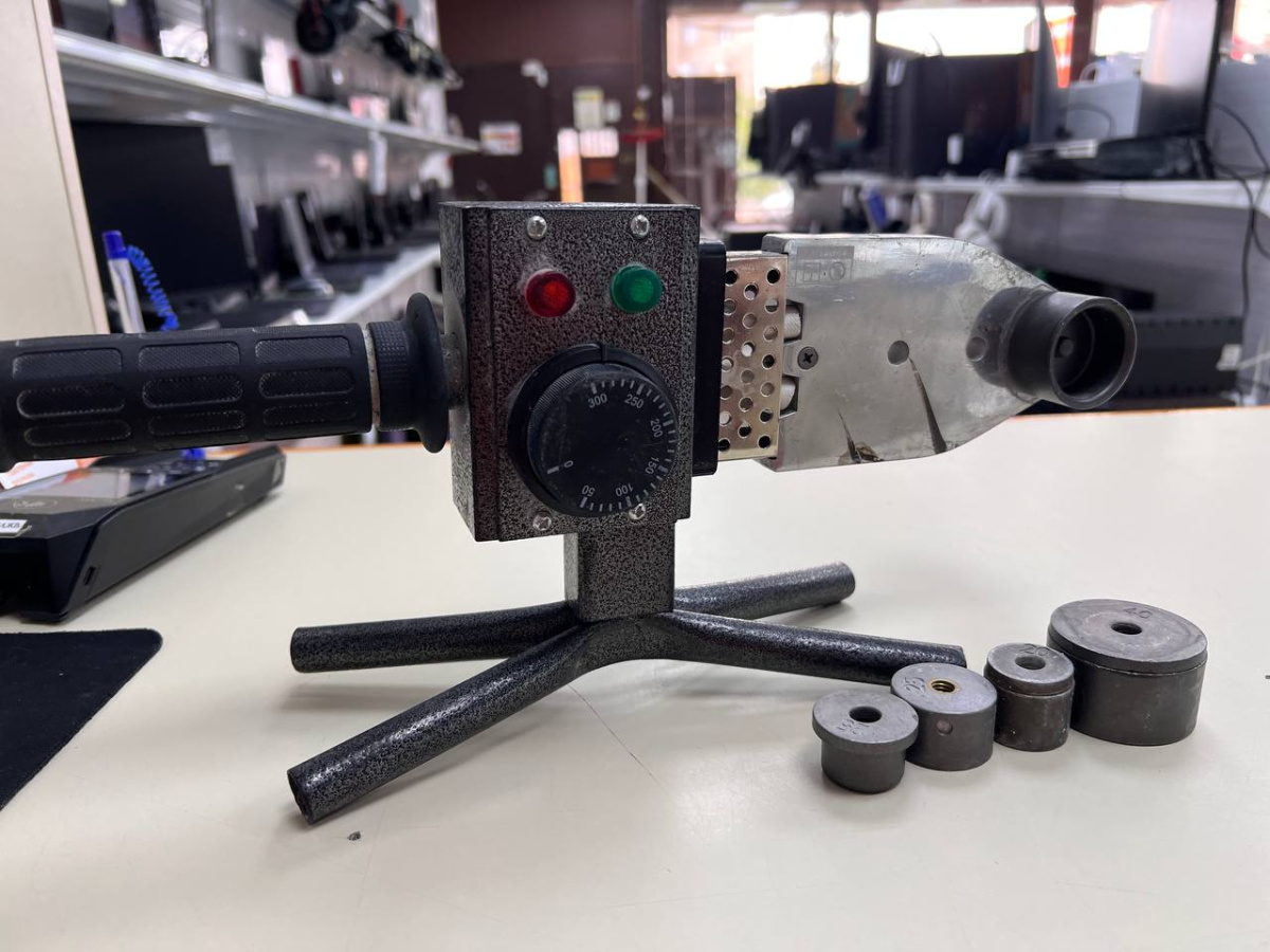 Паяльник полипропилена TIM R1512A