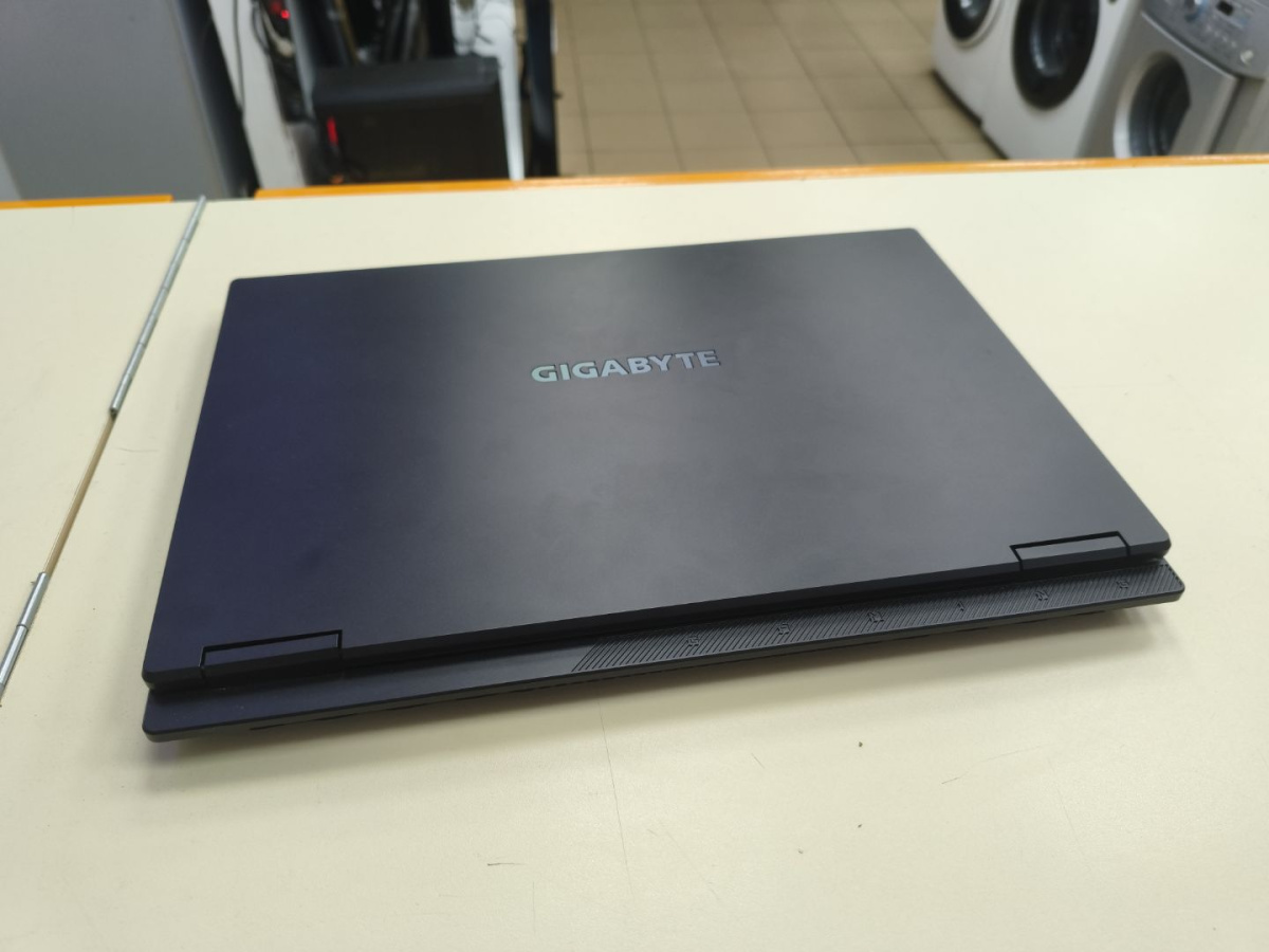 Ноутбук Gigabite; Ryzen 7 260, Geforce RTX 5050, 16 Гб, 512 GB, Нет