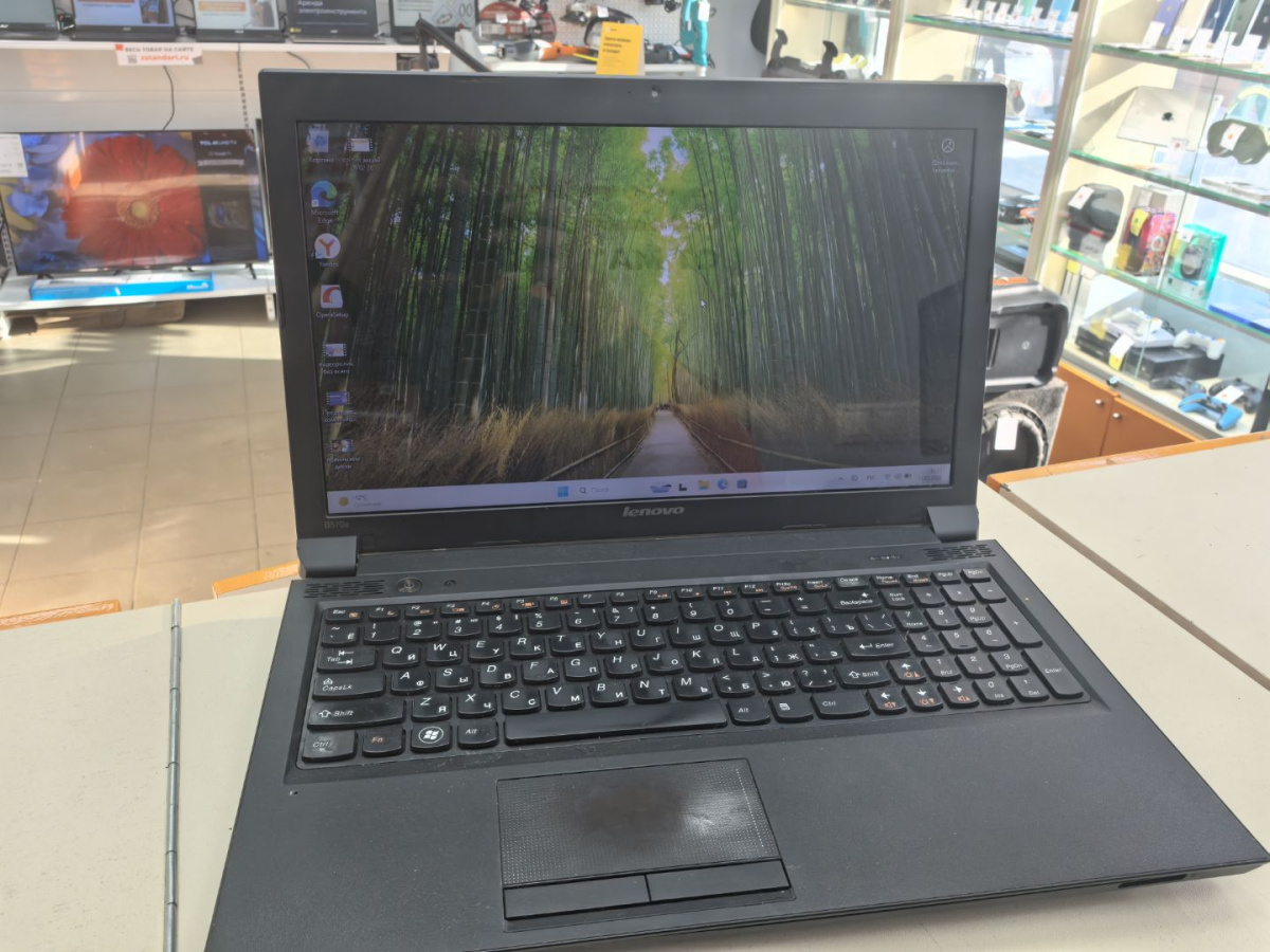 Ноутбук Lenovo B570e; Core i5-2450M, Нет, 8 Гб, 120 Гб, Нет