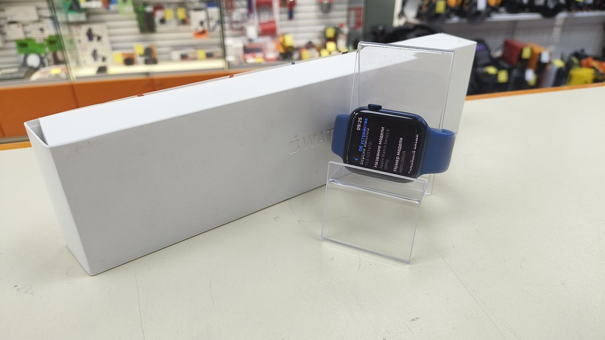 Смарт-часы Apple Watch Series 6 44 мм
