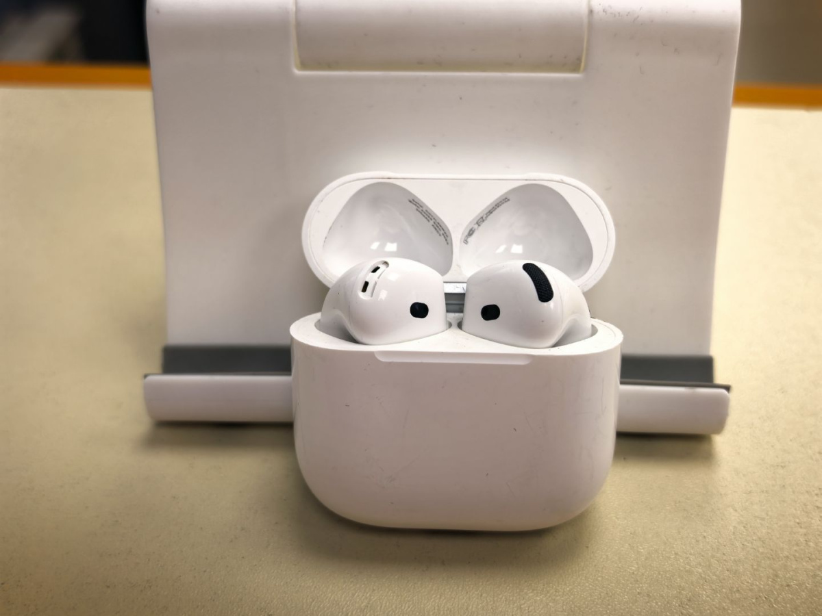 Наушники беспроводные Apple AirPods 4 с ANC