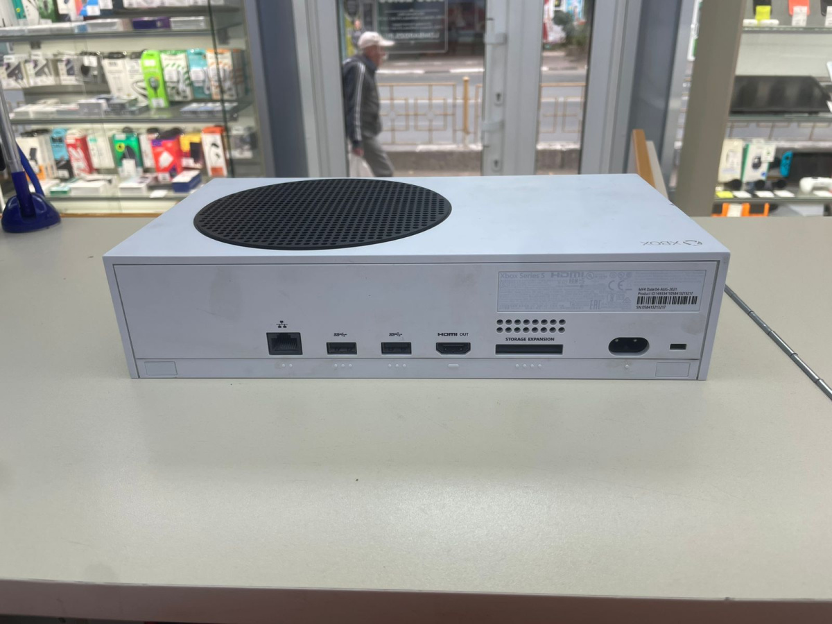Игровая приставка Xbox Series S 512Gb SSD Игровая приставка Xbox Series S 512Gb SSD