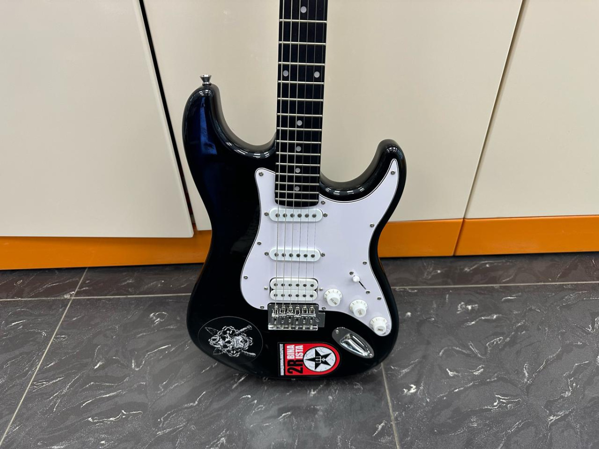 Электрогитара Rockdale SSS black