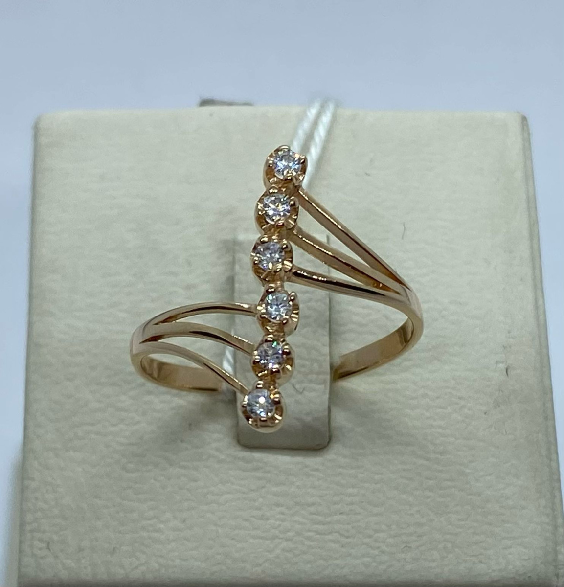 КОЛКМИ585 КОЛЬЦО С КАМНЯМИ (Au 585)