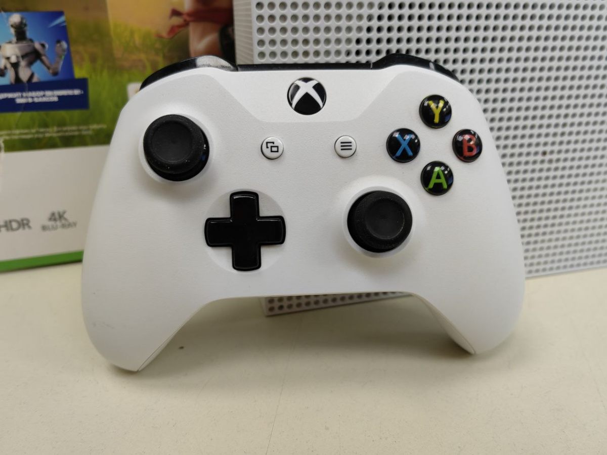 Игровая приставка Xbox One S 500Gb