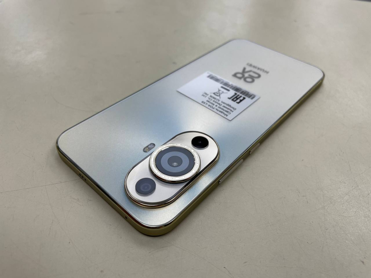 Смартфон Huawei Nova 11 8/256
