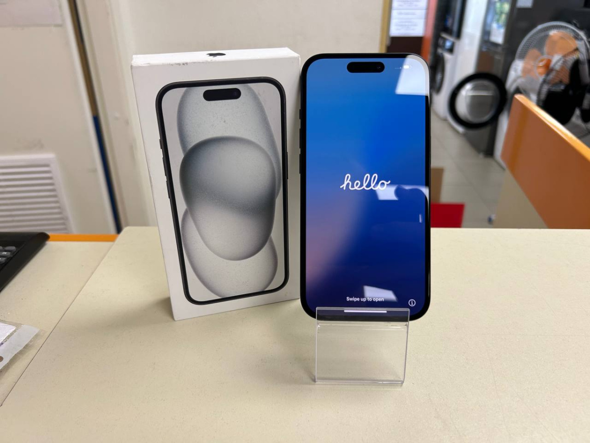 Смартфон Apple Iphone 15 128Gb