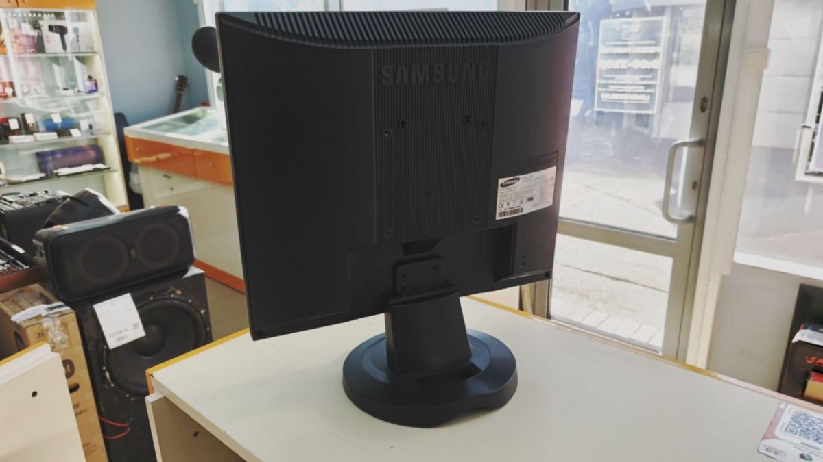 Монитор Samsung 720N