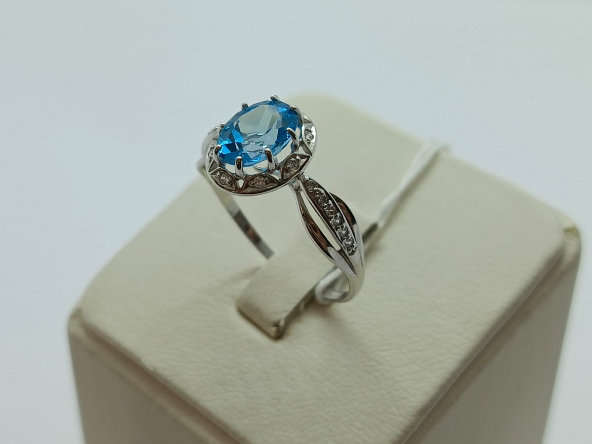 КОЛЬЦО С КАМНЯМИ (Au 585)