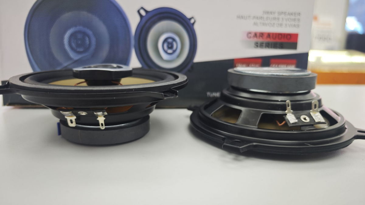 Автоакустика передняя Kenwood KW-1358