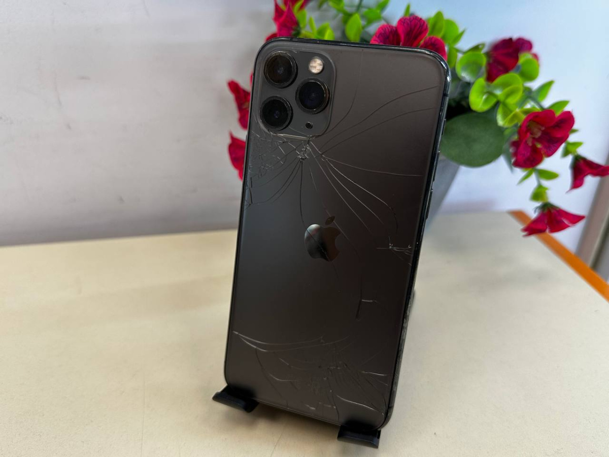 Смартфон Apple iPhone 11 Pro 64Gb