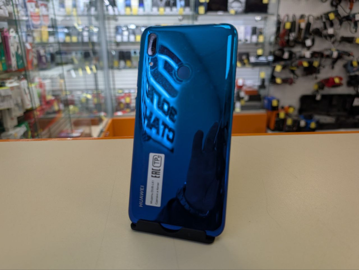 Смартфон Huawei Y7 (2019)