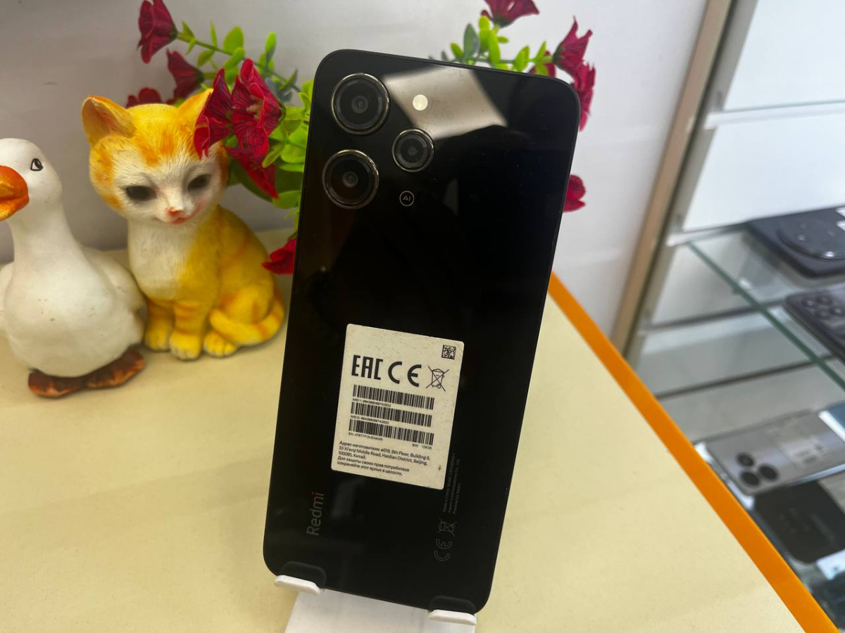 Смартфон Xiaomi 12 4/128