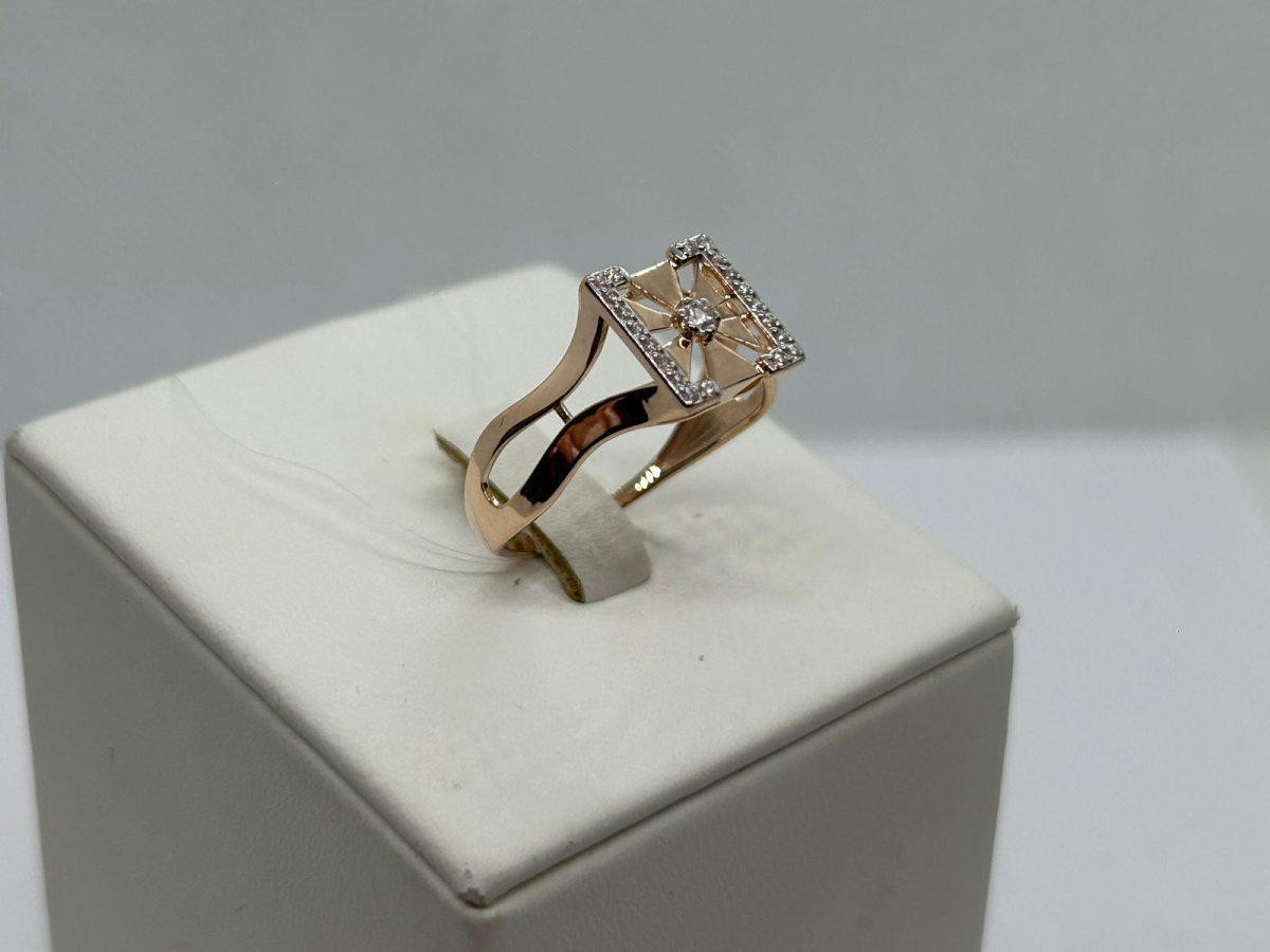 КОЛЬЦО С КАМНЯМИ (Au 585)