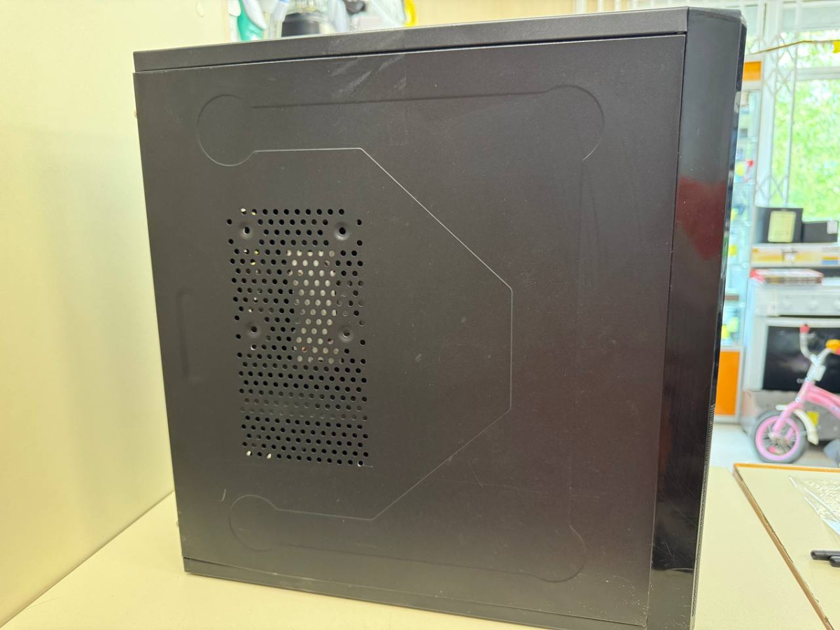 Системный блок AIR TONE LG; Xeon E3-1270, GeForce GTX 650 Ti, 8 Гб, 240 Гб, 750 Гб