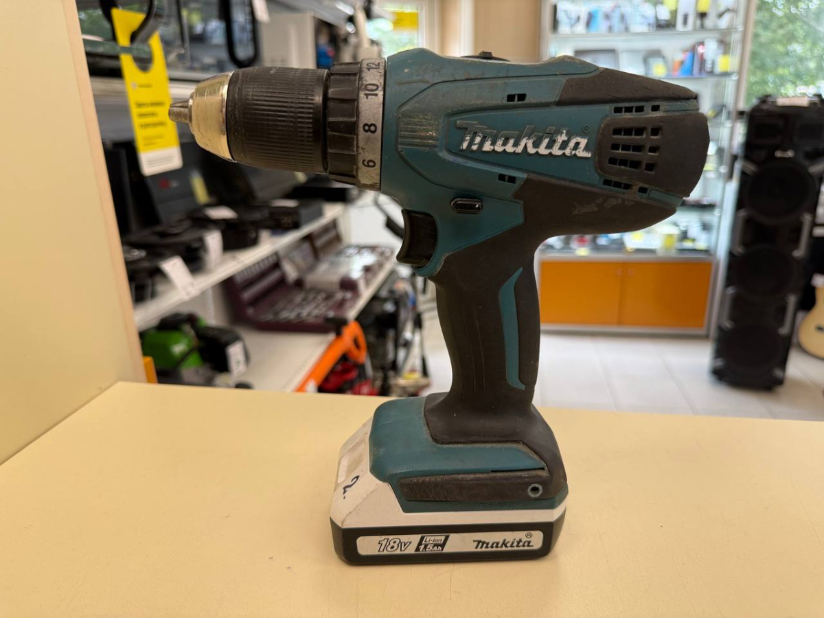 Шуруповерт Makita DF457D
