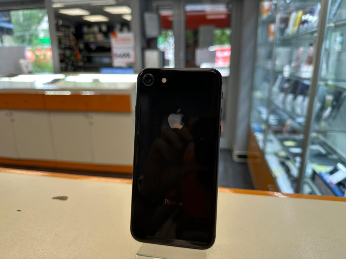 Смартфон Apple iPhone 8 64Gb