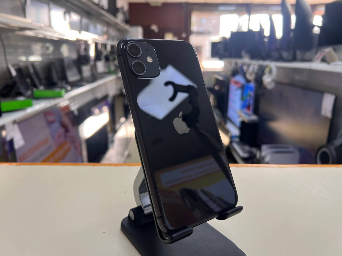 Смартфон Apple iPhone 11 128Gb