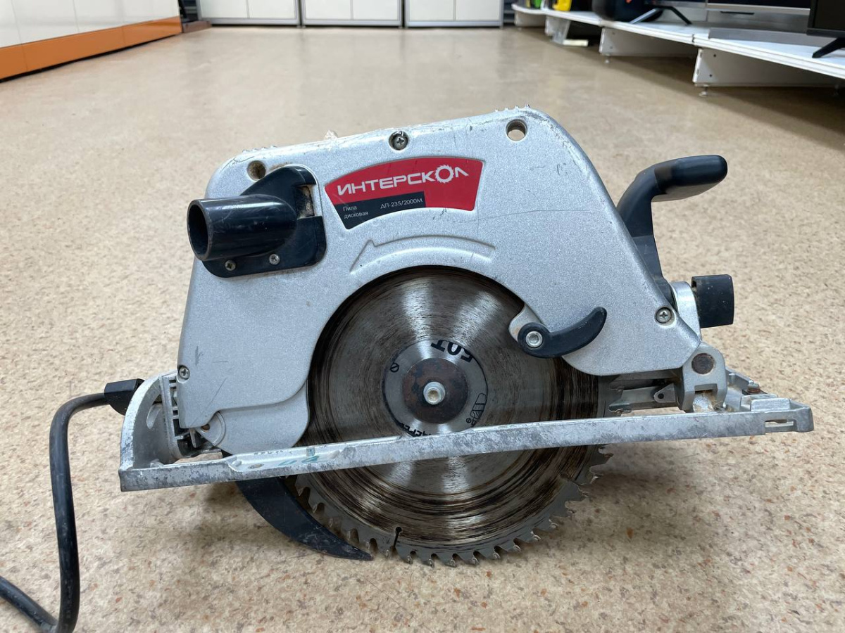 Дисковая пила Интерскол ДП-235/2000М