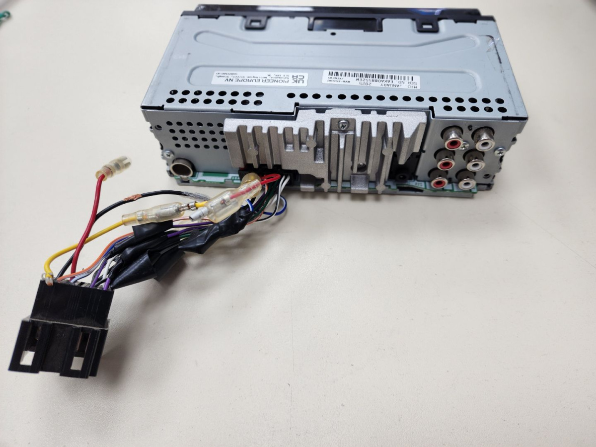 Автомагнитола Pioneer MVH-S520BT