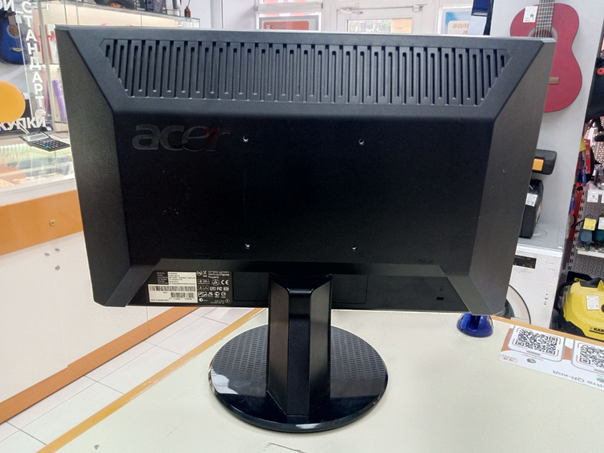 Монитор Acer P195HQ