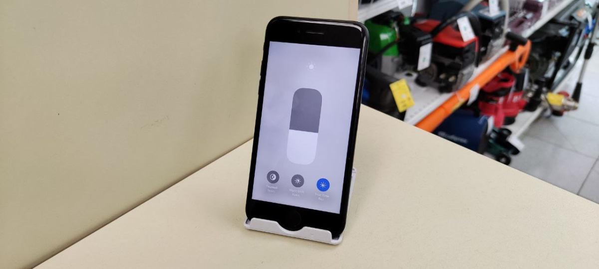 Смартфон Apple iPhone SE 2020 256Gb