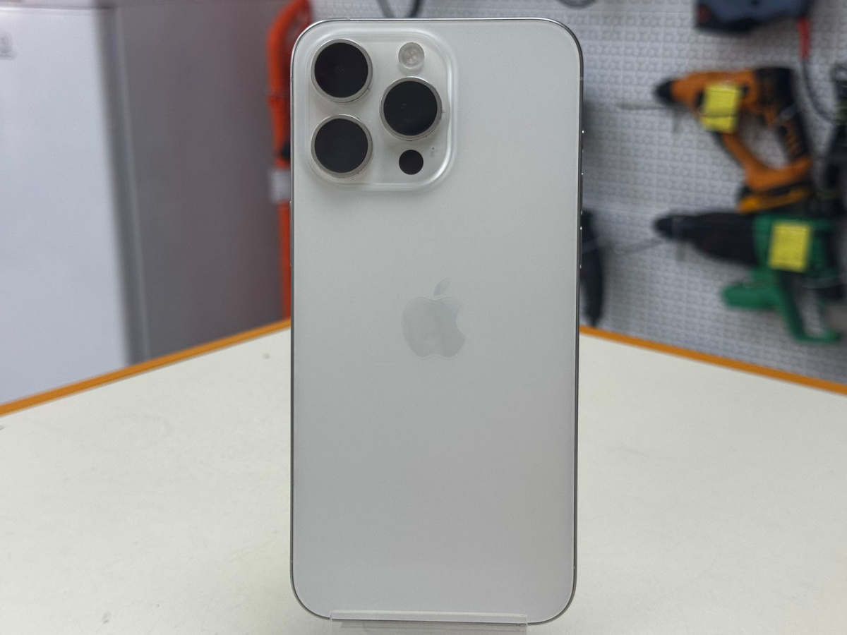 Смартфон Apple iPhone 15 Pro Max 256Gb