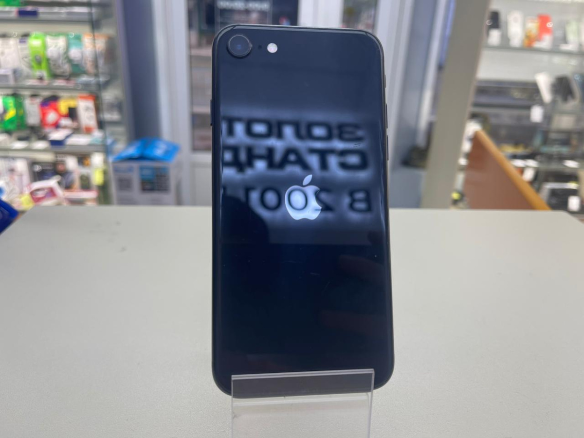 Смартфон Apple iPhone SE 2020 64Gb