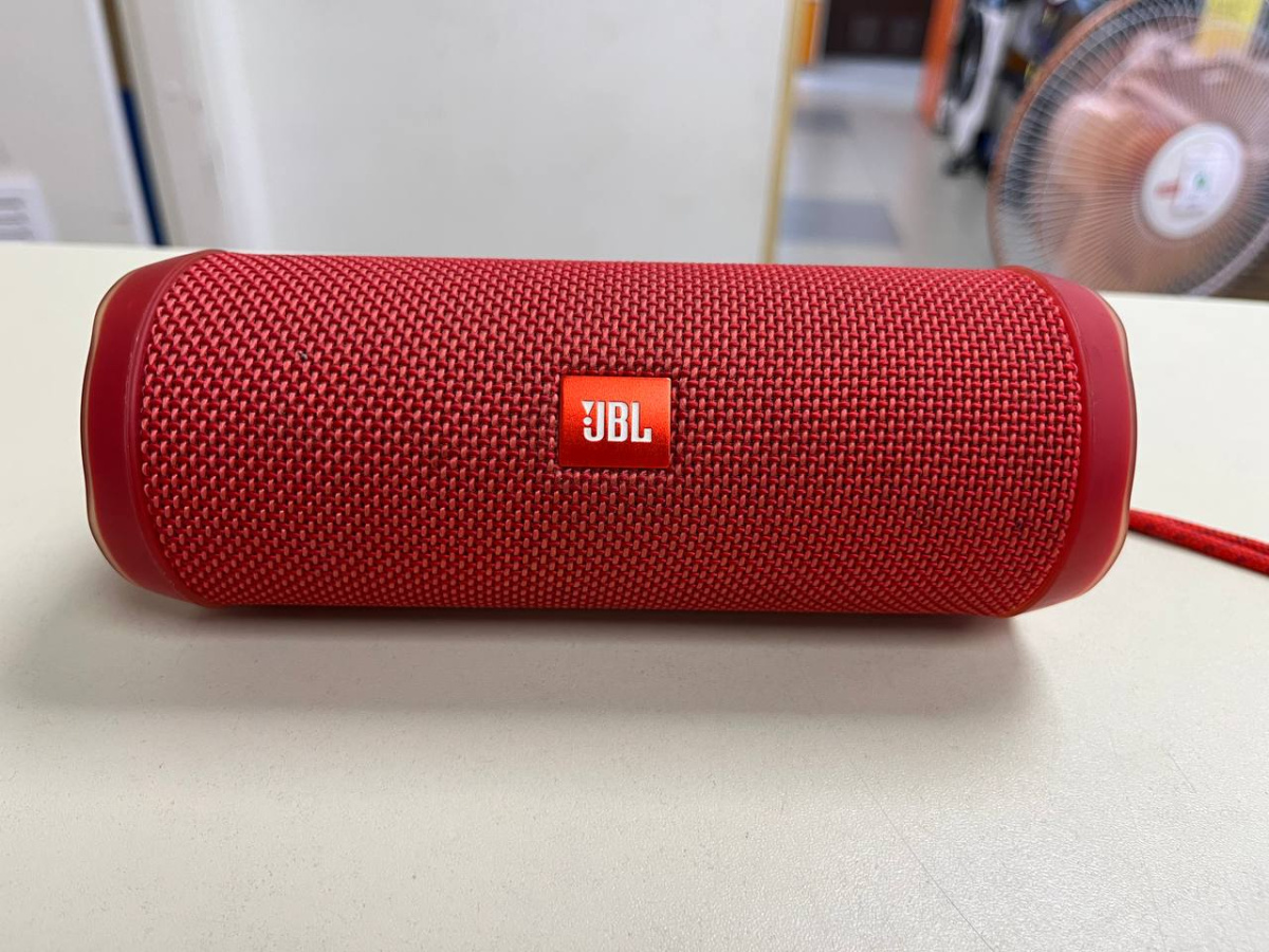 Портативная акустика JBL Flip 4