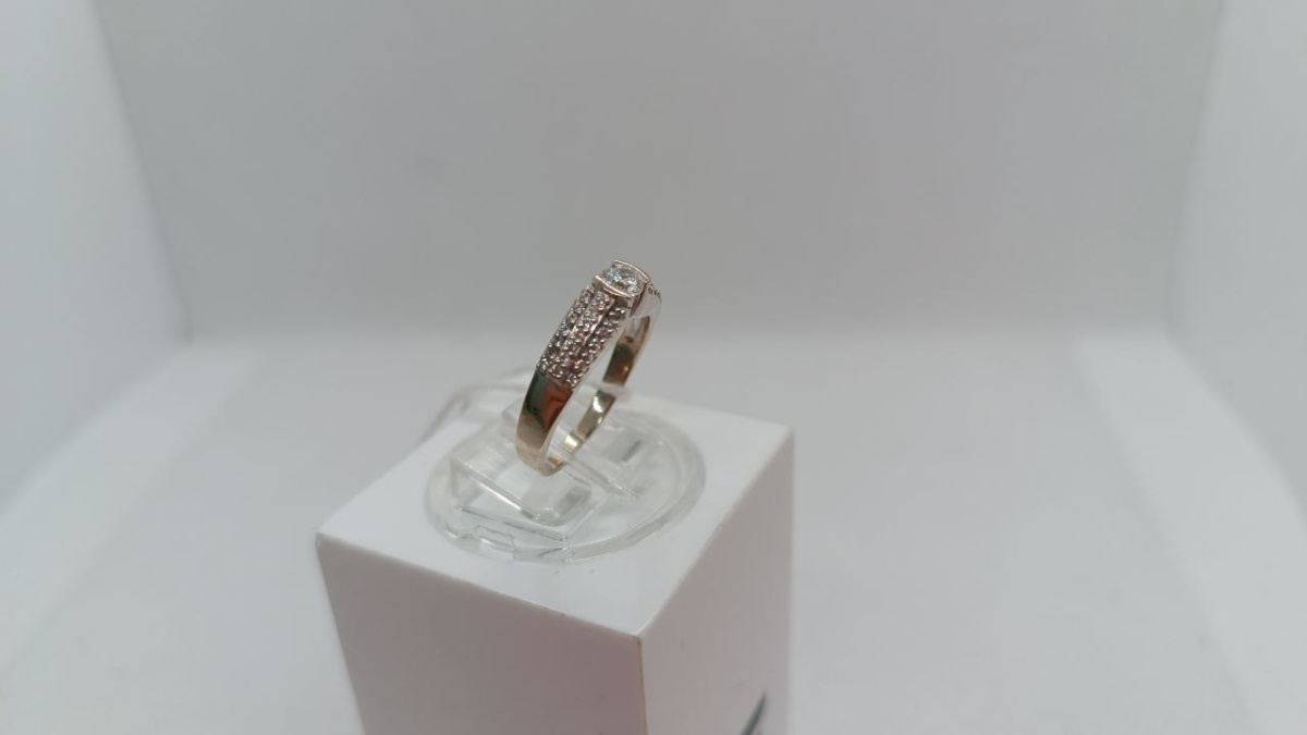 КОЛЬЦО С КАМНЯМИ (Au 585)