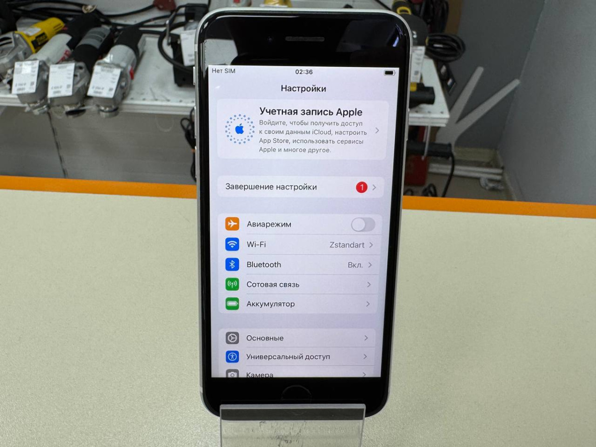 Смартфон Apple iPhone SE 2020 64Gb