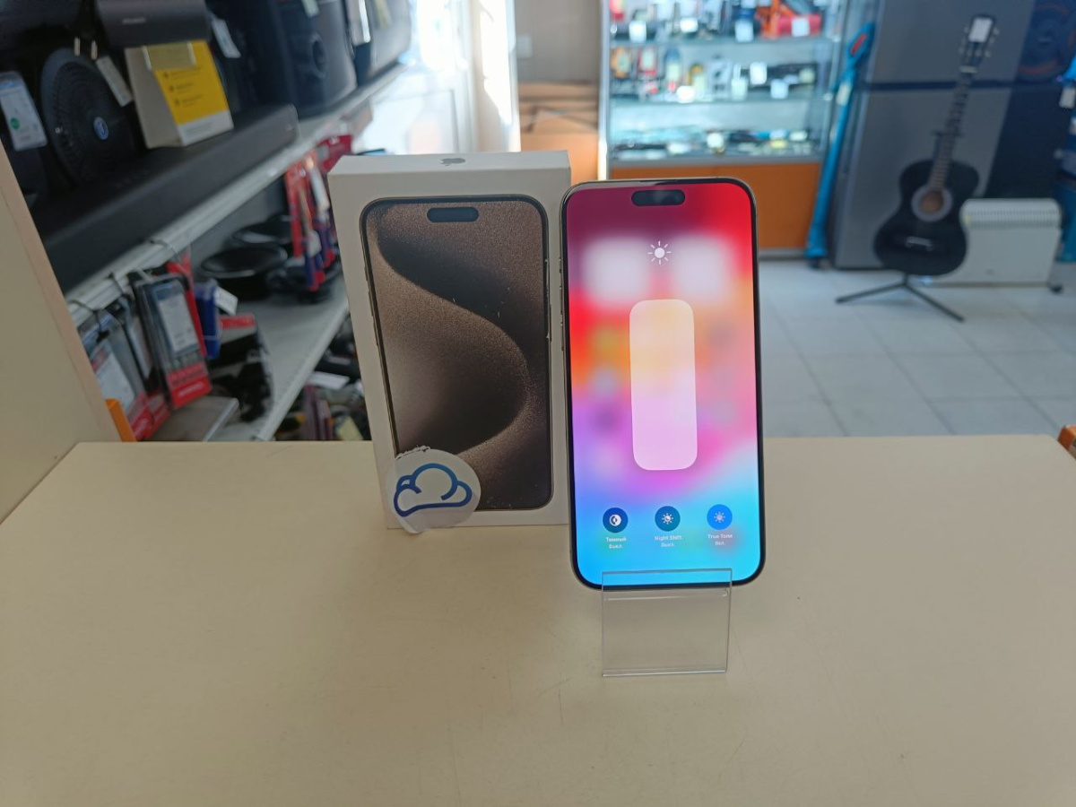 Смартфон Apple iPhone 15 Pro Max 256Gb
