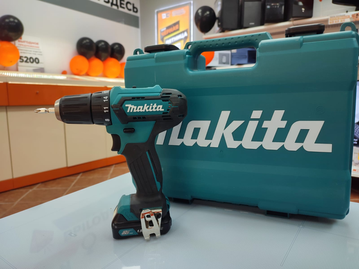 Шуруповерты Makita DF333d;