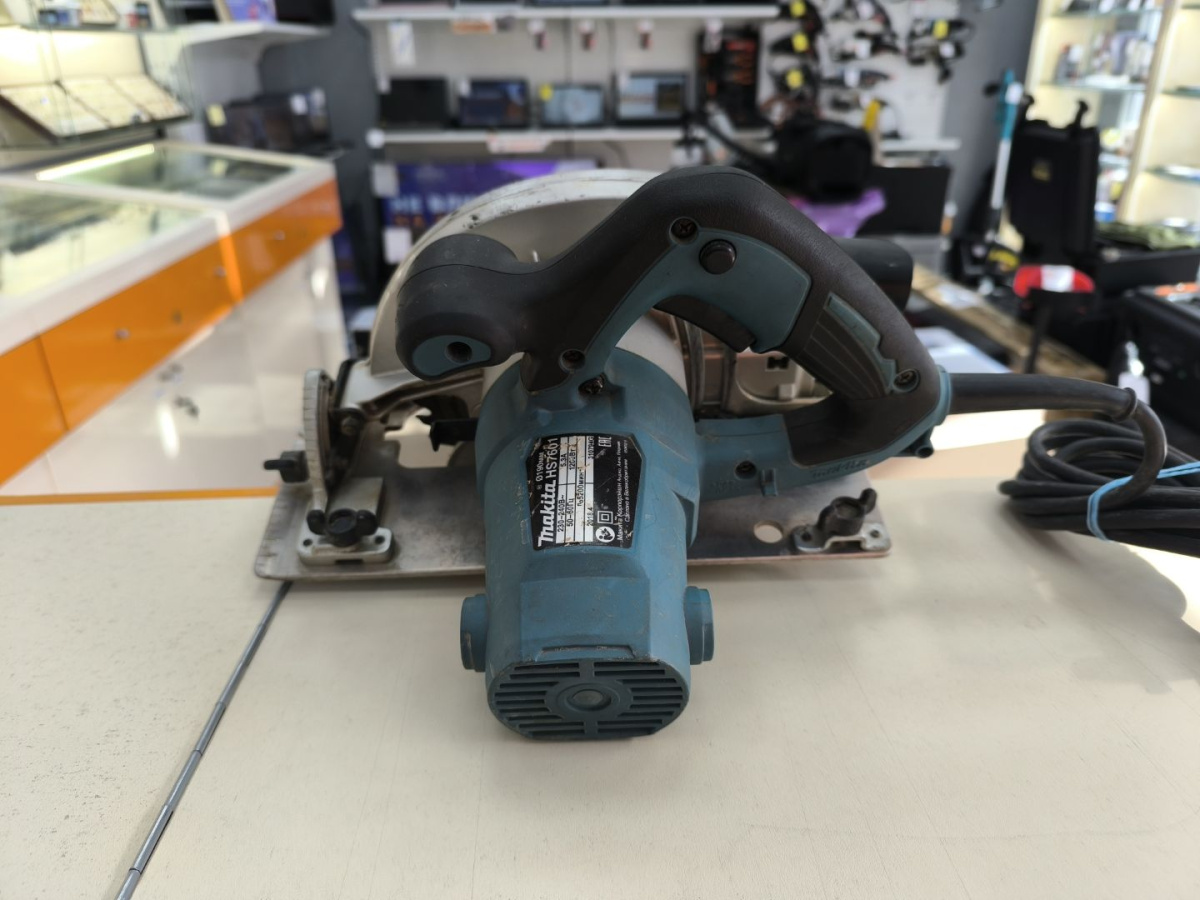Дисковая пила Makita HS7601