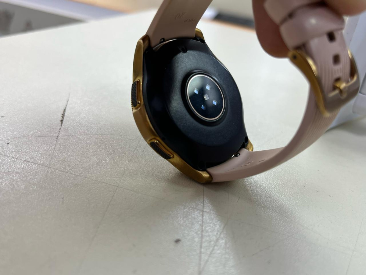 Смарт-часы Samsung Galaxy Watch