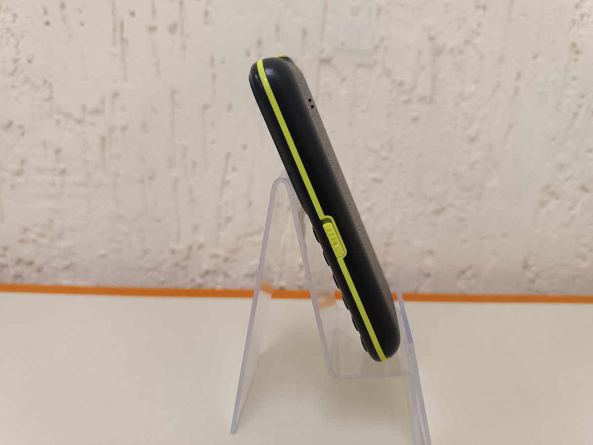 Смартфон Fontel FP100