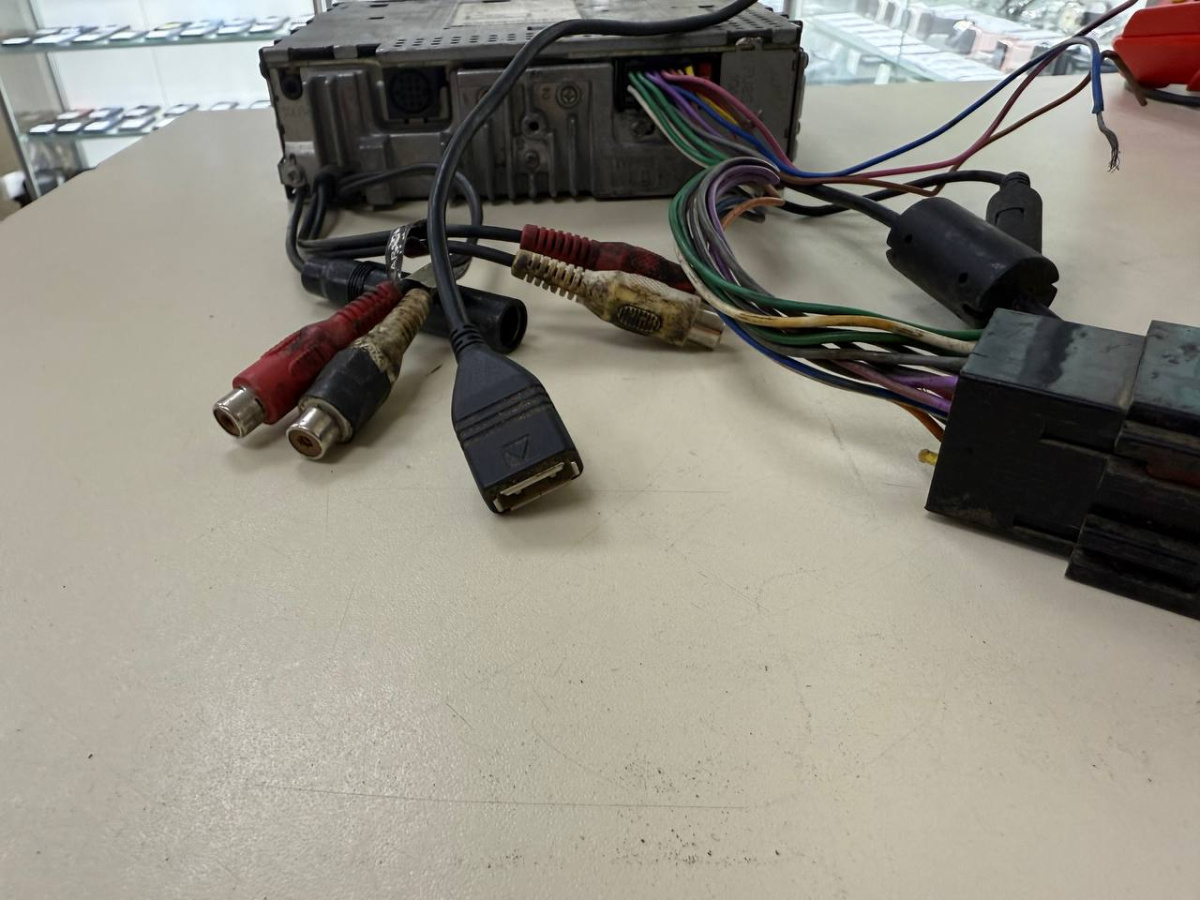 Автомагнитола Kenwood KDC-W7537U