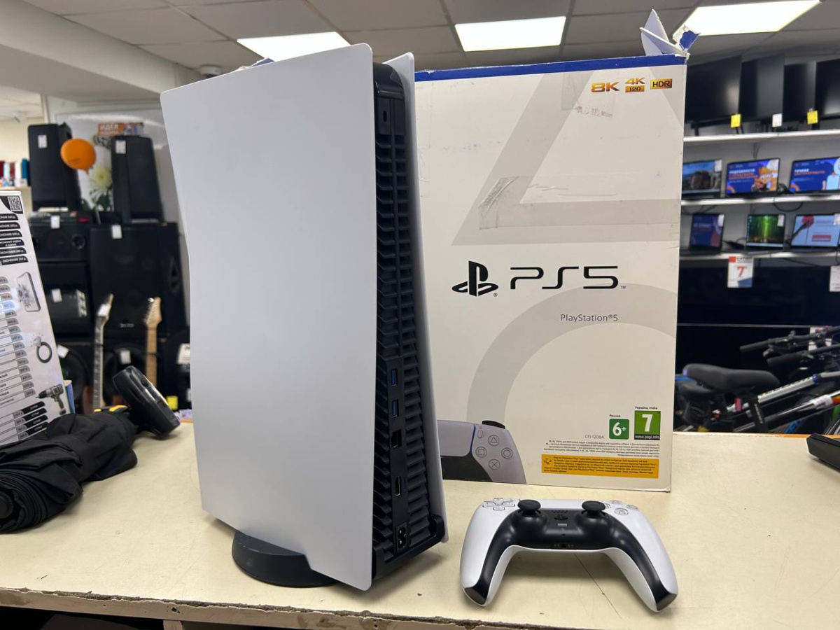 Игровая приставка PlayStation 5 825Gb (С дисководом)