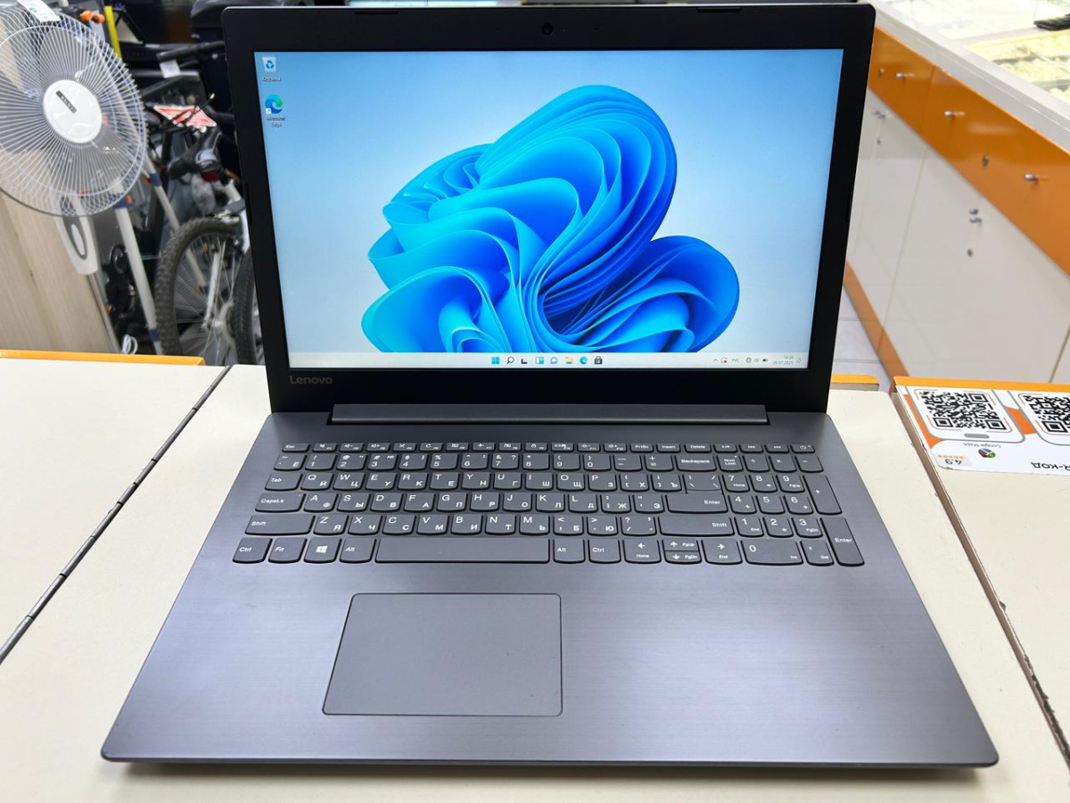 Ноутбук Lenovo 80XL; Core i3-7100U, GeForce 940MX, 8 Гб, 480 Гб, Нет