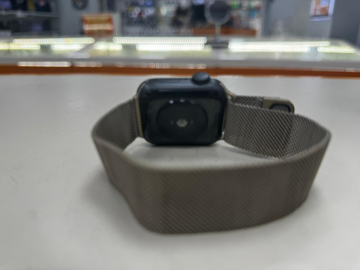 Смарт-часы Apple Watch SE 40mm