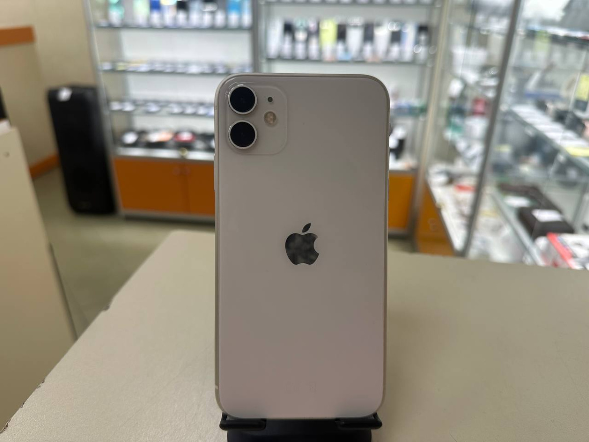 Смартфон Apple iPhone 11 64Gb