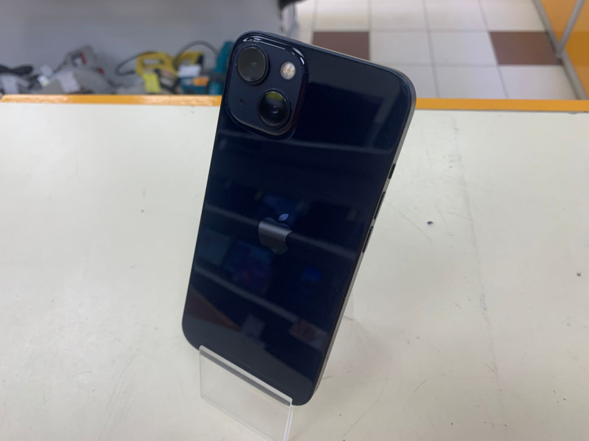 Смартфон Apple iPhone 13 128Gb