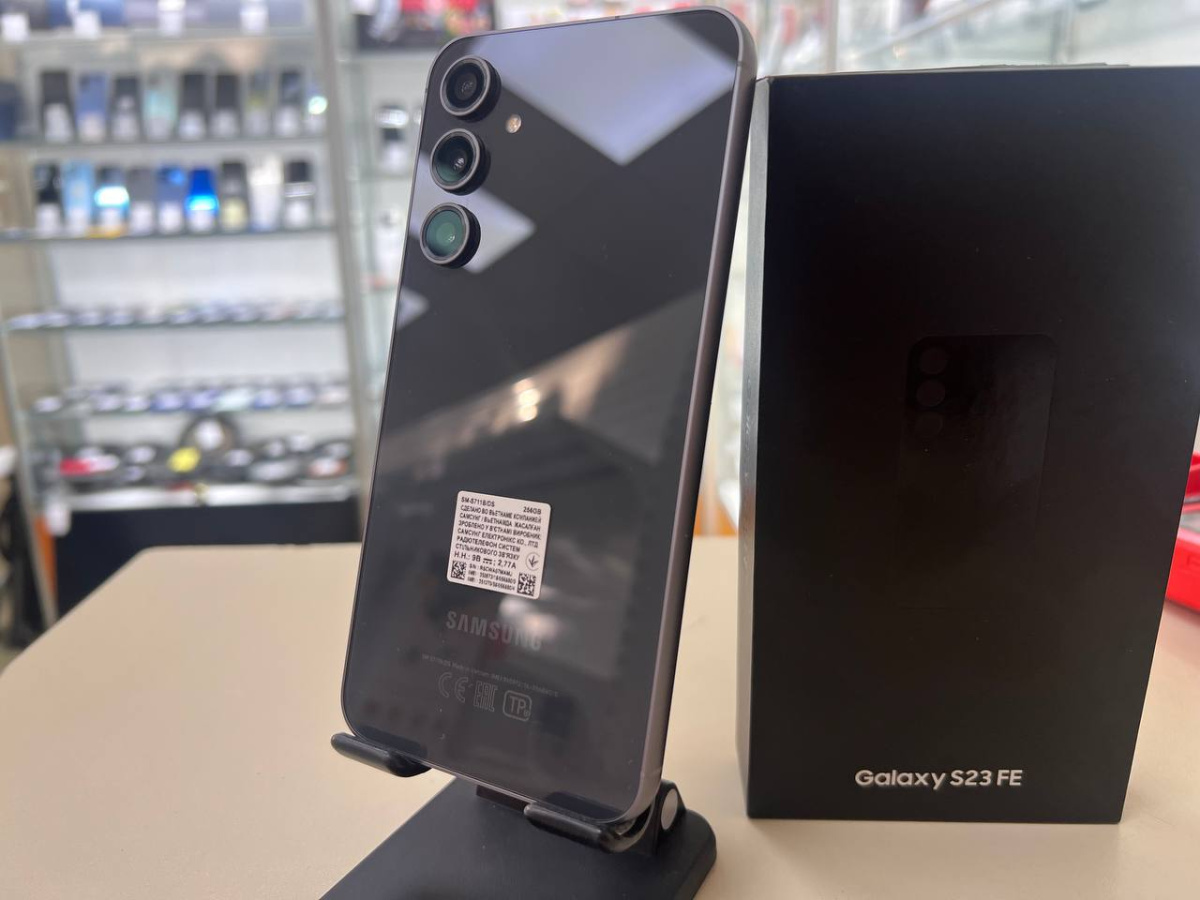 Смартфон Samsung Galaxy S23 FE 8/256